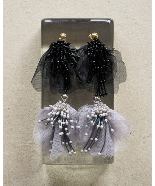anuke（アンヌーク）の「Tulle x Beads Pierce（ピアス（両耳用）・レディース・ブルー系その他/ブラック・FREE）」の11枚目の写真