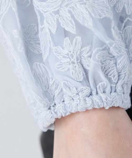 flower(フラワー)の「ブロッサムシアートップ(シャツ/ブラウス・レディース・ホワイト/ピンク/ブルー・FREE)」の14枚目の写真