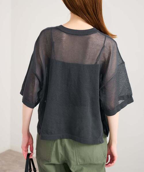 U by SPICK&SPAN（ユーバイスピックアンドスパン）の「シアーロゴニットTEE（ニット/セーター・レディース・ホワイト/ブラウン/ピンク/チャコールグレー・FREE）」の6枚目の写真