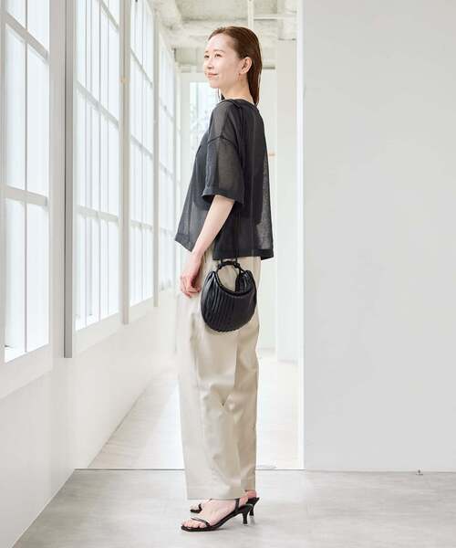 U by SPICK&SPAN（ユーバイスピックアンドスパン）の「シアーロゴニットTEE（ニット/セーター・レディース・ホワイト/ブラウン/ピンク/チャコールグレー・FREE）」の18枚目の写真