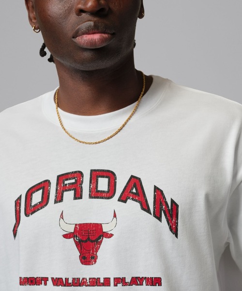 JORDAN BRAND(ジョーダンブランド)の「JORDAN BRAND M J FLT ESS BXY GFX SS CREW / ジョーダン ブランド ジョーダン FLT ESS BXY GFX ショートスリーブ クルー / NIKE【SP】(Tシャツ/カットソー・メンズ・ホワイト・M/S/XXL/XL/L)」の4枚目の写真