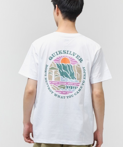 Quiksilver(クイックシルバー)の「【別注】クイックシルバー QUIKSILVER GC MOUNTAIN ART ST 限定コラボ(Tシャツ/カットソー・メンズ・ブラック/ホワイト・M/L/S/LL)」の1枚目の写真