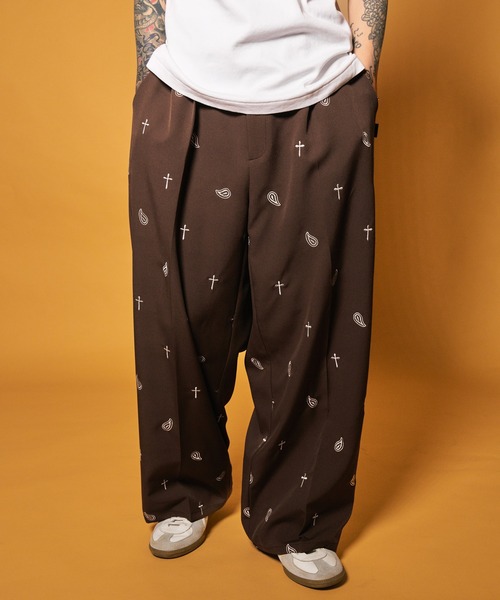 Subciety(サブサエティ)の「All-over embroidered pants(その他パンツ・メンズ・ブラック/ブラウン/ホワイト・LARGE/MEDIUM/SMALL/X-LARGE)」の6枚目の写真