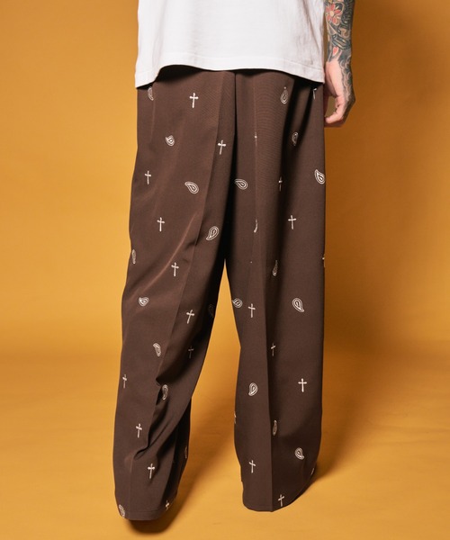 Subciety(サブサエティ)の「All-over embroidered pants(その他パンツ・メンズ・ブラック/ブラウン/ホワイト・LARGE/MEDIUM/SMALL/X-LARGE)」の7枚目の写真