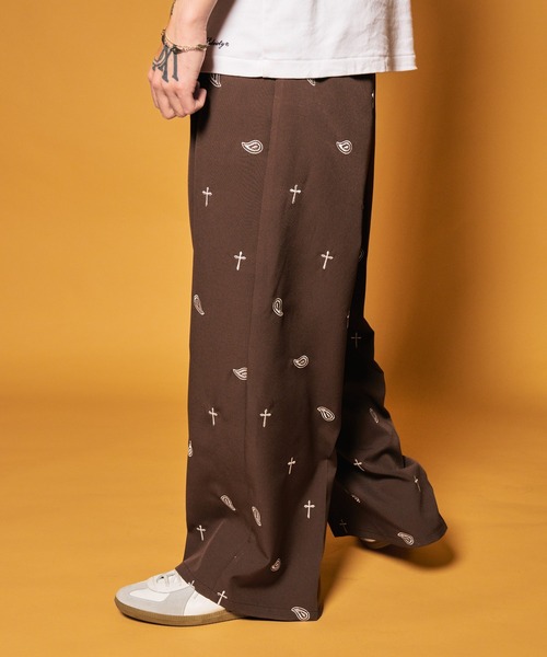 Subciety(サブサエティ)の「All-over embroidered pants(その他パンツ・メンズ・ブラック/ブラウン/ホワイト・LARGE/MEDIUM/SMALL/X-LARGE)」の8枚目の写真