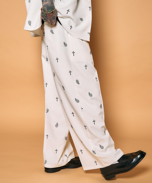 Subciety(サブサエティ)の「All-over embroidered pants(その他パンツ・メンズ・ブラック/ブラウン/ホワイト・LARGE/MEDIUM/SMALL/X-LARGE)」の15枚目の写真