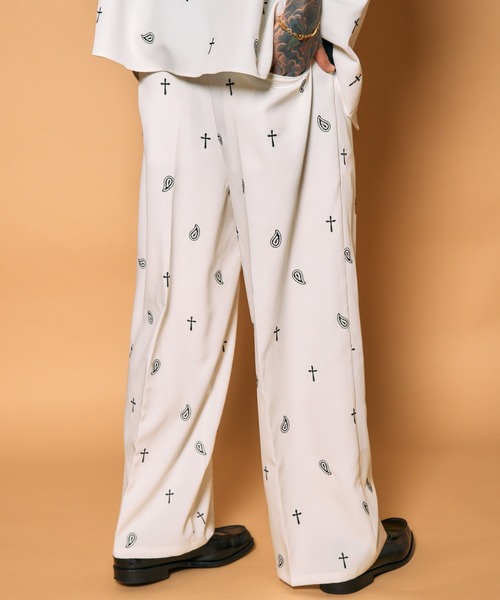 Subciety(サブサエティ)の「All-over embroidered pants(その他パンツ・メンズ・ブラック/ブラウン/ホワイト・LARGE/MEDIUM/SMALL/X-LARGE)」の16枚目の写真