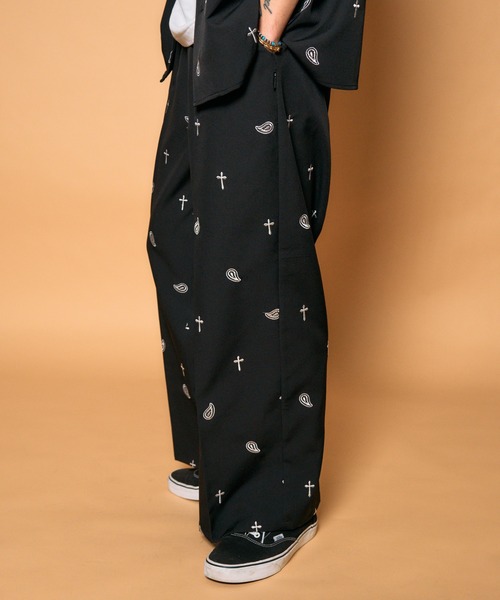 Subciety(サブサエティ)の「All-over embroidered pants(その他パンツ・メンズ・ブラック/ブラウン/ホワイト・LARGE/MEDIUM/SMALL/X-LARGE)」の22枚目の写真