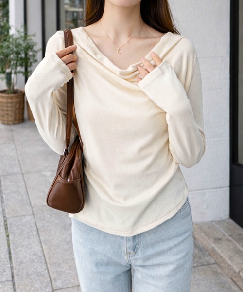 Dewlily(デューリリー)の「お好みの着方でコーデを楽しめる♪ ドレープネックマルチWAYカットソー(Tシャツ/カットソー・レディース・グレー/アイボリー/ブラック・L/M/S)」の6枚目の写真