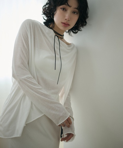 LAULEN(ローレン)の「drape neck slit nuance tops /ドレープネックスリットニュアンス長袖トップス(Tシャツ/カットソー・レディース・ブルー/ベージュ/イエロー/ブラック/アイボリー・FREE)」の2枚目の写真