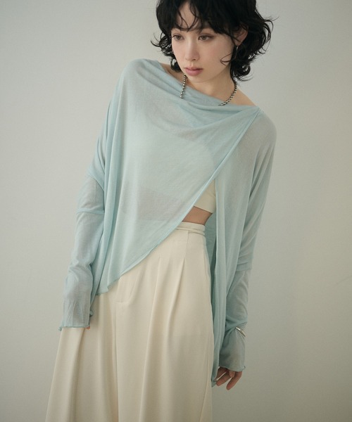 LAULEN(ローレン)の「drape neck slit nuance tops /ドレープネックスリットニュアンス長袖トップス(Tシャツ/カットソー・レディース・ブルー/ベージュ/イエロー/ブラック/アイボリー・FREE)」の6枚目の写真