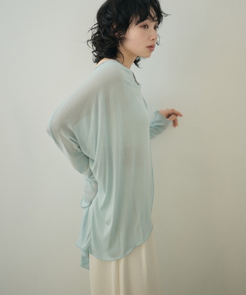 LAULEN(ローレン)の「drape neck slit nuance tops /ドレープネックスリットニュアンス長袖トップス(Tシャツ/カットソー・レディース・ブルー/ベージュ/イエロー/ブラック/アイボリー・FREE)」の13枚目の写真