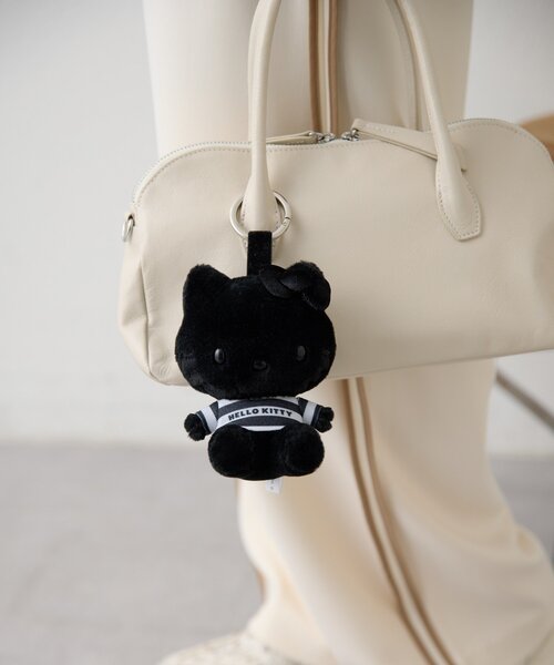 ear PAPILLONNER(イアパピヨネ)の「【HELLO KITTY(ハローキティ)×ear】コラボぬいぐるみチャーム(チャーム・レディース・ブラック・FREE)」の11枚目の写真
