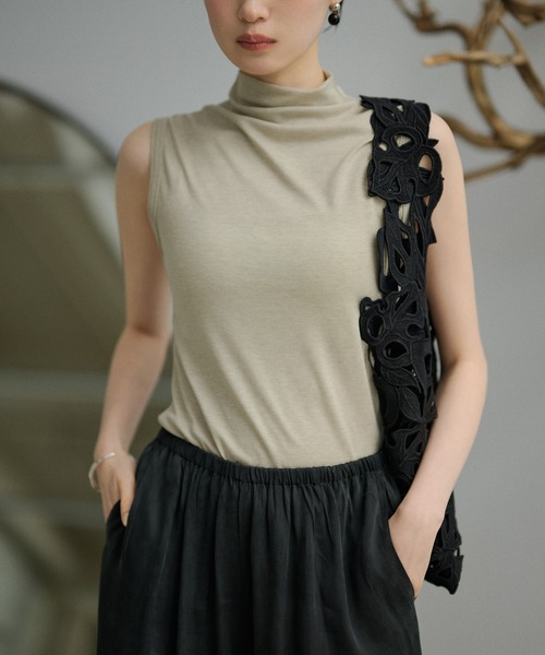 LAULEN(ローレン)の「high neck sleeveless tops /ハイネックノースリーブカットソー(Tシャツ/カットソー・レディース・ブラック/グレイッシュベージュ/ライトブルー/アイボリー・FREE)」の10枚目の写真