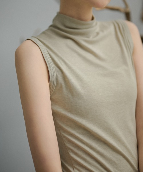 LAULEN(ローレン)の「high neck sleeveless tops /ハイネックノースリーブカットソー(Tシャツ/カットソー・レディース・ブラック/グレイッシュベージュ/ライトブルー/アイボリー・FREE)」の11枚目の写真