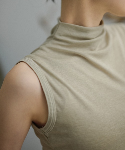 LAULEN(ローレン)の「high neck sleeveless tops /ハイネックノースリーブカットソー(Tシャツ/カットソー・レディース・ブラック/グレイッシュベージュ/ライトブルー/アイボリー・FREE)」の12枚目の写真