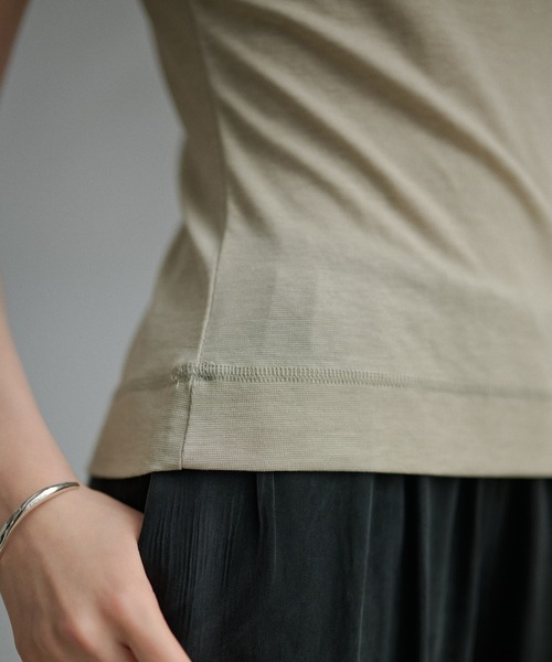 LAULEN(ローレン)の「high neck sleeveless tops /ハイネックノースリーブカットソー(Tシャツ/カットソー・レディース・ブラック/グレイッシュベージュ/ライトブルー/アイボリー・FREE)」の13枚目の写真