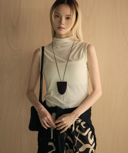 LAULEN(ローレン)の「high neck sleeveless tops /ハイネックノースリーブカットソー(Tシャツ/カットソー・レディース・ブラック/グレイッシュベージュ/ライトブルー/アイボリー・FREE)」の18枚目の写真