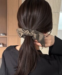 CAPRICIEUX LE'MAGE（カプリシューレマージュ）の「〈GOLDY/ゴールディ〉アシメリボンポニーフック（その他ヘアアクセサリー）」