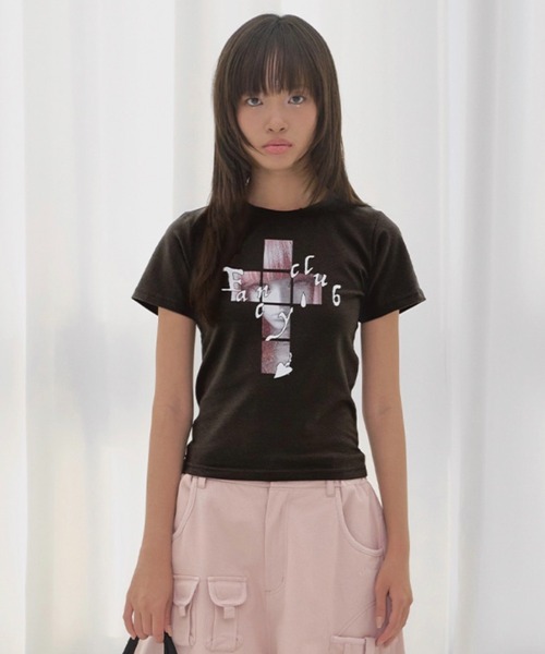 FANCY CLUB(ファンシークラブ)の「【FANCY CLUB】CROSS KIRA TEE / 【ファンシークラブ】クロスキラ半袖Tシャツ<着用動画あり>(Tシャツ/カットソー・レディース・ブラック/ホワイト/ピンク・ONE SIZE)」の17枚目の写真