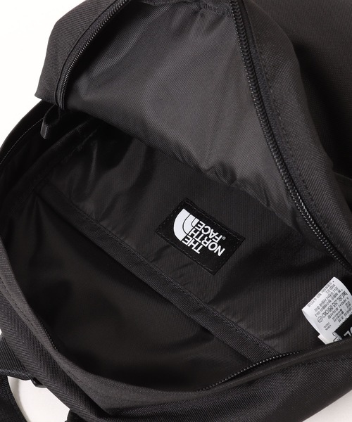 THE NORTH FACE(ザノースフェイス)の「THE NORTH FACE(ザ・ノースフェイス)/軽量 ミニリュック 10L /TNF DAY PACK MINI(バックパック/リュック・レディース・ブラック/ホワイト・FREE)」の9枚目の写真