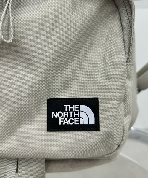 THE NORTH FACE(ザノースフェイス)の「THE NORTH FACE(ザ・ノースフェイス)/軽量 ミニリュック 10L /TNF DAY PACK MINI(バックパック/リュック・レディース・ブラック/ホワイト・FREE)」の3枚目の写真