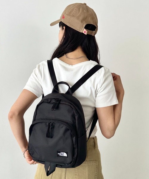 THE NORTH FACE(ザノースフェイス)の「THE NORTH FACE(ザ・ノースフェイス)/軽量 ミニリュック 10L /TNF DAY PACK MINI(バックパック/リュック・レディース・ブラック/ホワイト・FREE)」の16枚目の写真