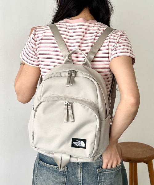 THE NORTH FACE(ザノースフェイス)の「THE NORTH FACE(ザ・ノースフェイス)/軽量 ミニリュック 10L /TNF DAY PACK MINI(バックパック/リュック・レディース・ブラック/ホワイト・FREE)」の18枚目の写真