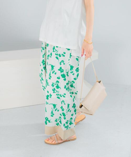 URBAN RESEARCH ROSSO WOMEN(アーバンリサーチ ロッソ)の「フラワーモチーフプリントパンツ(その他パンツ・レディース・グリーン/ブルー・36/38)」の14枚目の写真