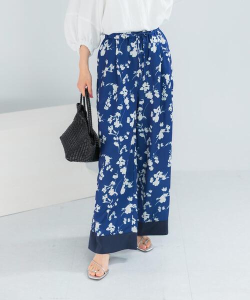 URBAN RESEARCH ROSSO WOMEN(アーバンリサーチ ロッソ)の「フラワーモチーフプリントパンツ(その他パンツ・レディース・グリーン/ブルー・36/38)」の22枚目の写真