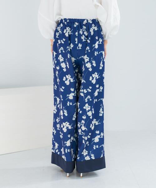 URBAN RESEARCH ROSSO WOMEN(アーバンリサーチ ロッソ)の「フラワーモチーフプリントパンツ(その他パンツ・レディース・グリーン/ブルー・36/38)」の4枚目の写真
