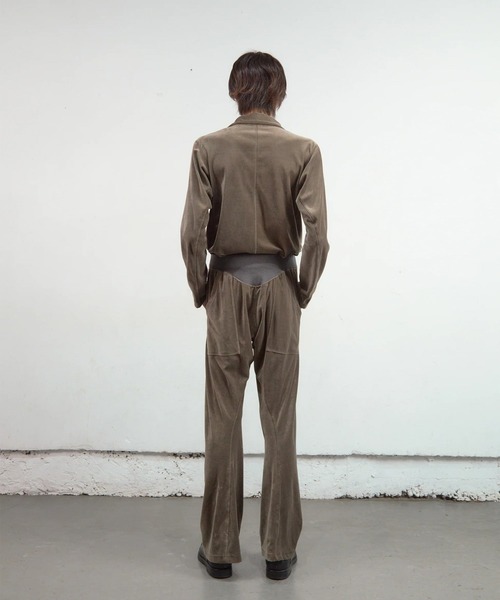 NVRFRGT(ネヴァーフォーゲット)の「VELOUR 3D TWISTED LOUNGE PANTS(スウェットパンツ・レディース・ブラウン/グレー・1)」の8枚目の写真