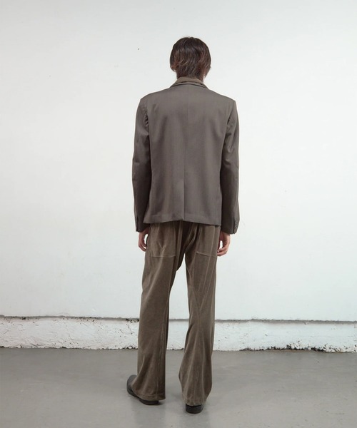 NVRFRGT(ネヴァーフォーゲット)の「VELOUR 3D TWISTED LOUNGE PANTS(スウェットパンツ・レディース・ブラウン/グレー・1)」の12枚目の写真