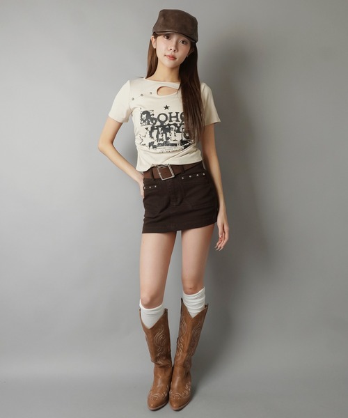 SPINNS(スピンズ)の「フロント開き半袖カットソー/プリントロゴ(Tシャツ/カットソー・レディース・グレー/ブラック/アイボリー・ONESIZE)」の4枚目の写真