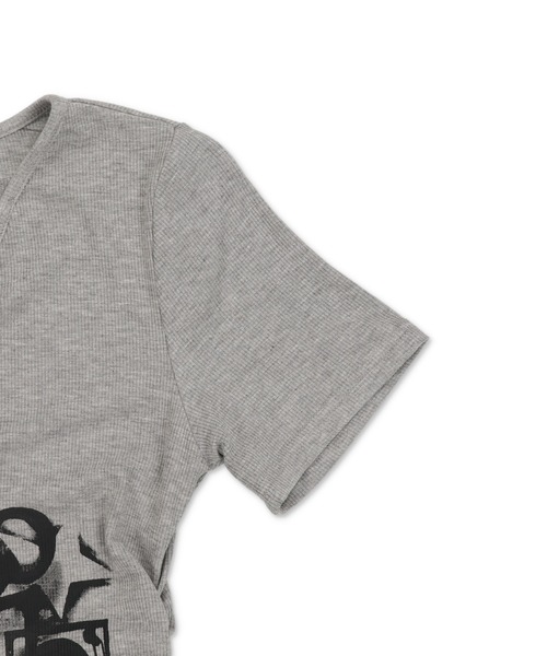 SPINNS(スピンズ)の「フロント開き半袖カットソー/プリントロゴ(Tシャツ/カットソー・レディース・グレー/ブラック/アイボリー・ONESIZE)」の16枚目の写真
