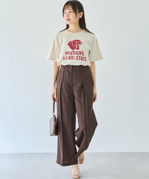 LAVEANGE(ラビアンジェ)の「カレッジロゴプリントTシャツ|大人カジュアル/大人こなれロゴ/ゆったりシルエット/半袖Tシャツ/綿100%(Tシャツ/カットソー・レディース・ホワイト/ネイビー/ダークブラウン/ライトベージュ・4L/3L/LL/M)」の17枚目の写真