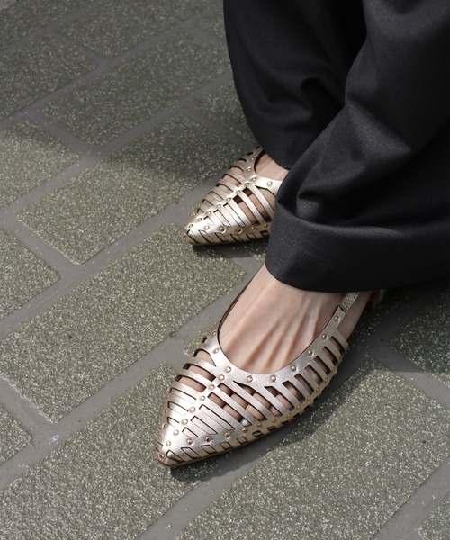Scrap Book（スクラップブック）の「【GIOSEPPO】JERICHO SHOELLOW BALLET FLATS（サンダル・レディース・ブラック/ベージュ系その他/ゴールド・38/37）」の2枚目の写真