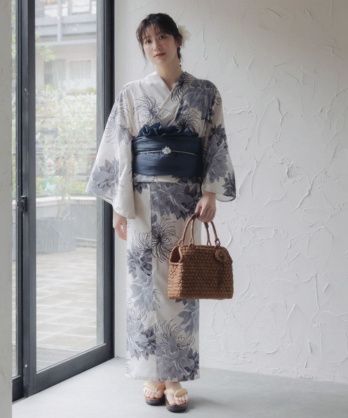 slattgir（スラットジール）の「高身長　花柄ゆかたセット（ゆかた＋へこ帯）（トールサイズ）（浴衣・レディース・ホワイト系・M～Ｌ）」の4枚目の写真