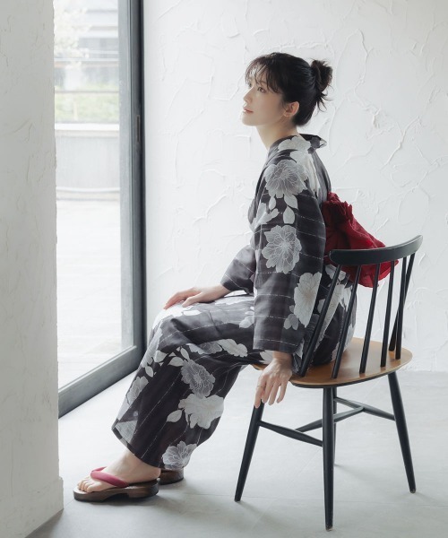 slattgir（スラットジール）の「高身長　花柄ゆかたセット（ゆかた＋へこ帯）（トールサイズ）（浴衣・レディース・ホワイト系・M～Ｌ）」の10枚目の写真