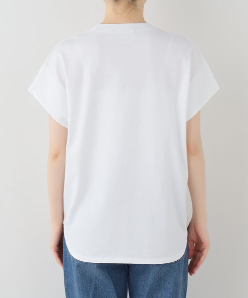 La TOTALITE（ラトータリテ）の「【洗える】Munich/ミューニック 刺繍ロゴTシャツ（Tシャツ/カットソー・レディース・ホワイト/キャメル・FREE）」の5枚目の写真