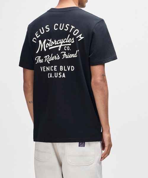 DEUS EX MACHINA(デウスエクスマキナ)の「CAMBER TEE(Tシャツ/カットソー・メンズ・ブラック・L/M)」の1枚目の写真