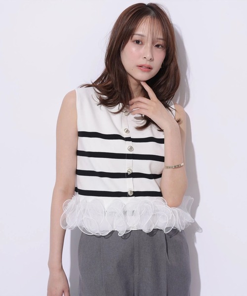 Mystrada(マイストラーダ)の「裾フリルボーダーノースリニット(ニット/セーター・レディース・ホワイト/ブラウン/ブラック・38)」の17枚目の写真