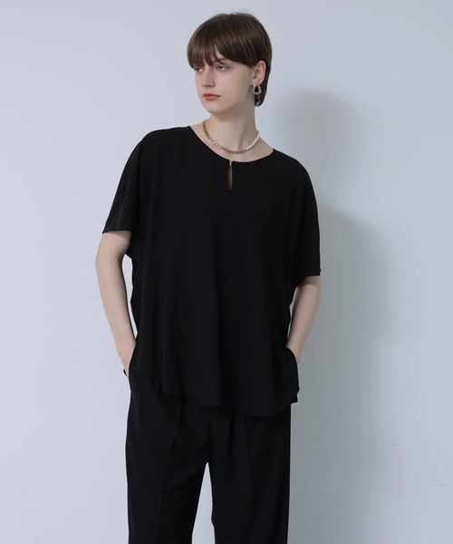 CADUNE(カデュネ)の「クールスリムブラウス(シャツ/ブラウス・レディース・ブラック/ベージュ系その他・38/36)」の4枚目の写真