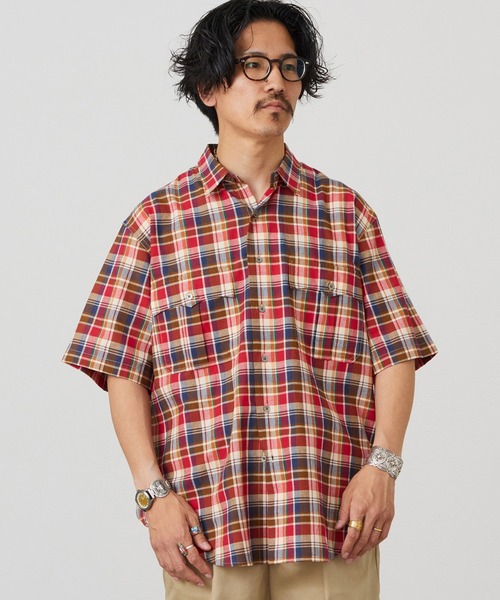 Lee(リー)の「Lee/リー ハーフスリーブサファリシャツ ライトウエイトマドラスチェック(シャツ/ブラウス・メンズ・ネイビー/レッド/オレンジ・SMALL/MEDIUM/LARGE/X-LARGE)」の2枚目の写真