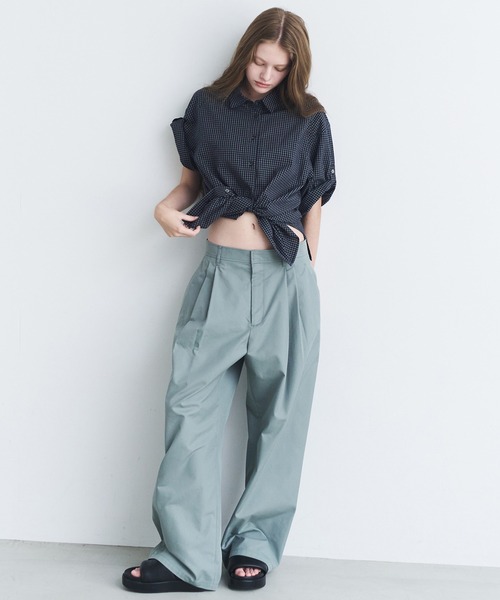 LE CIEL BLEU(ルシェルブルー)の「グロスフィニッシュチノパンツ / Gloss-Finish Chino Pants(その他パンツ・レディース・ピンク/グレー・38/34/36)」の5枚目の写真