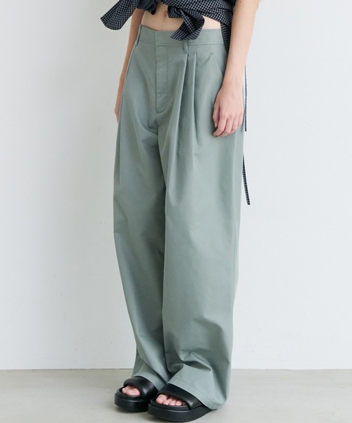 LE CIEL BLEU(ルシェルブルー)の「グロスフィニッシュチノパンツ / Gloss-Finish Chino Pants(その他パンツ・レディース・ピンク/グレー・38/34/36)」の9枚目の写真
