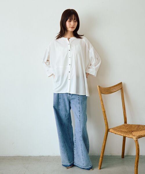 Editt by YECCA VECCA（エディットバイイェッカヴェッカ）の「2wayドロストスリーブバンドカラーシャツ（シャツ/ブラウス・レディース・ホワイト/サックスブルー/カーキ・FREE）」の6枚目の写真