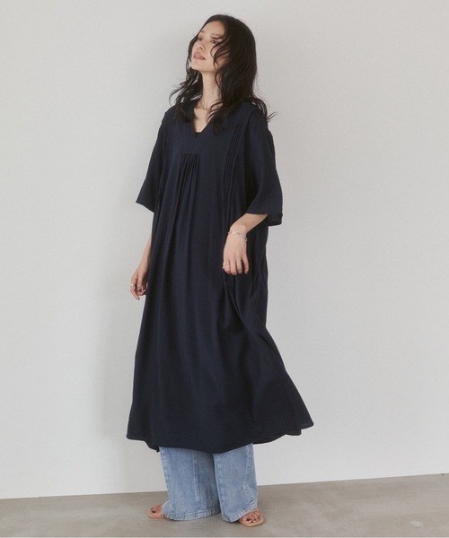 hunch(ハンチ)の「7分袖 ピンタックカフタン風ワンピース(ワンピース・レディース・ネイビー/グレイッシュベージュ/ボルドー・FREE)」の13枚目の写真