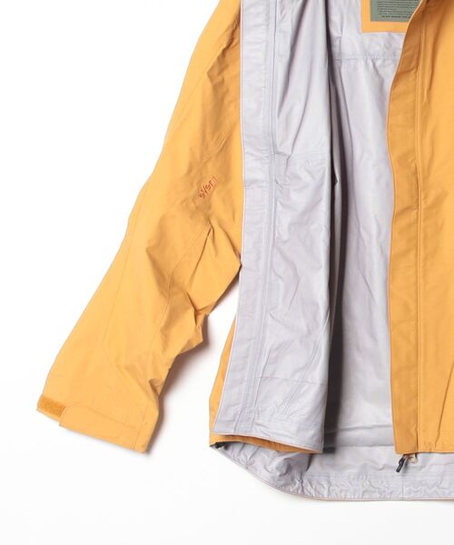 WILD THINGS(ワイルドシングス)の「アルピニスト ハードシェルジャケット│ALPINIST HARD SHELL JACKET(ナイロンジャケット・メンズ・コバルトブルー/イエロー系その他/セージグリーン/ブラック・S/L/M)」の6枚目の写真