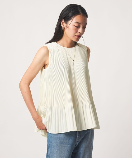 A DAY IN THE LIFE UNITED ARROWS(アデイインザライフユナイテッドアローズ)の「プリーツ フレア ノースリーブブラウス <A DAY IN THE LIFE>(シャツ/ブラウス・レディース・ライトブルー/ブラック/オフホワイト・FREE)」の2枚目の写真